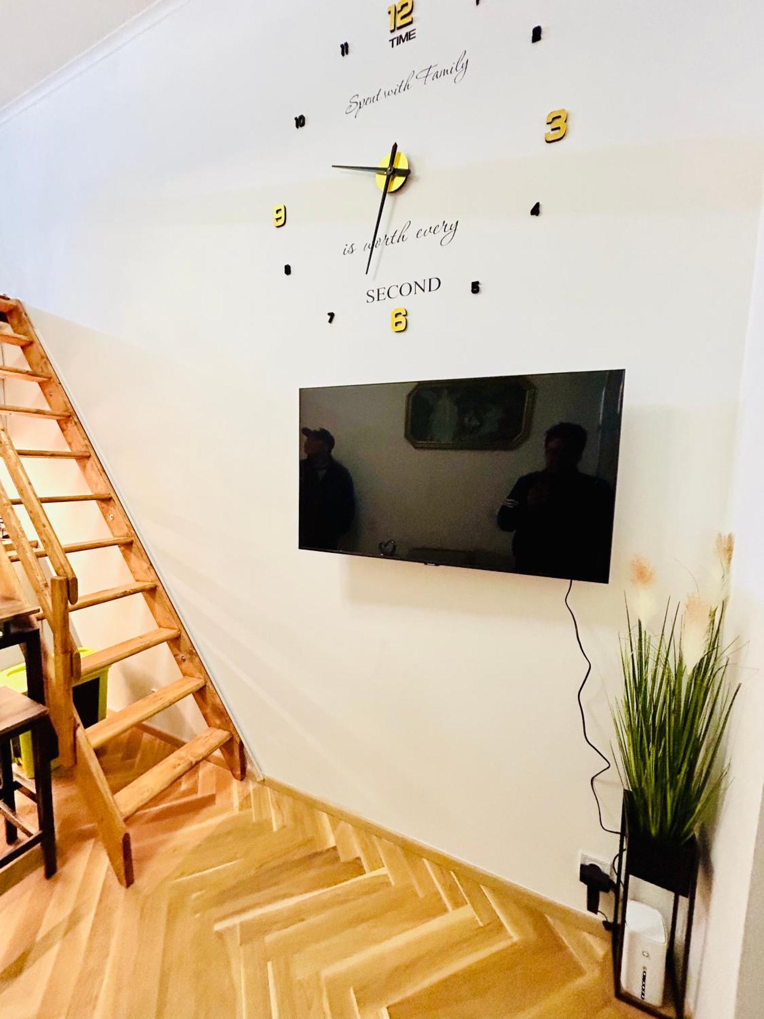 Cozy Design Homestay With Terrace Прага Экстерьер фото